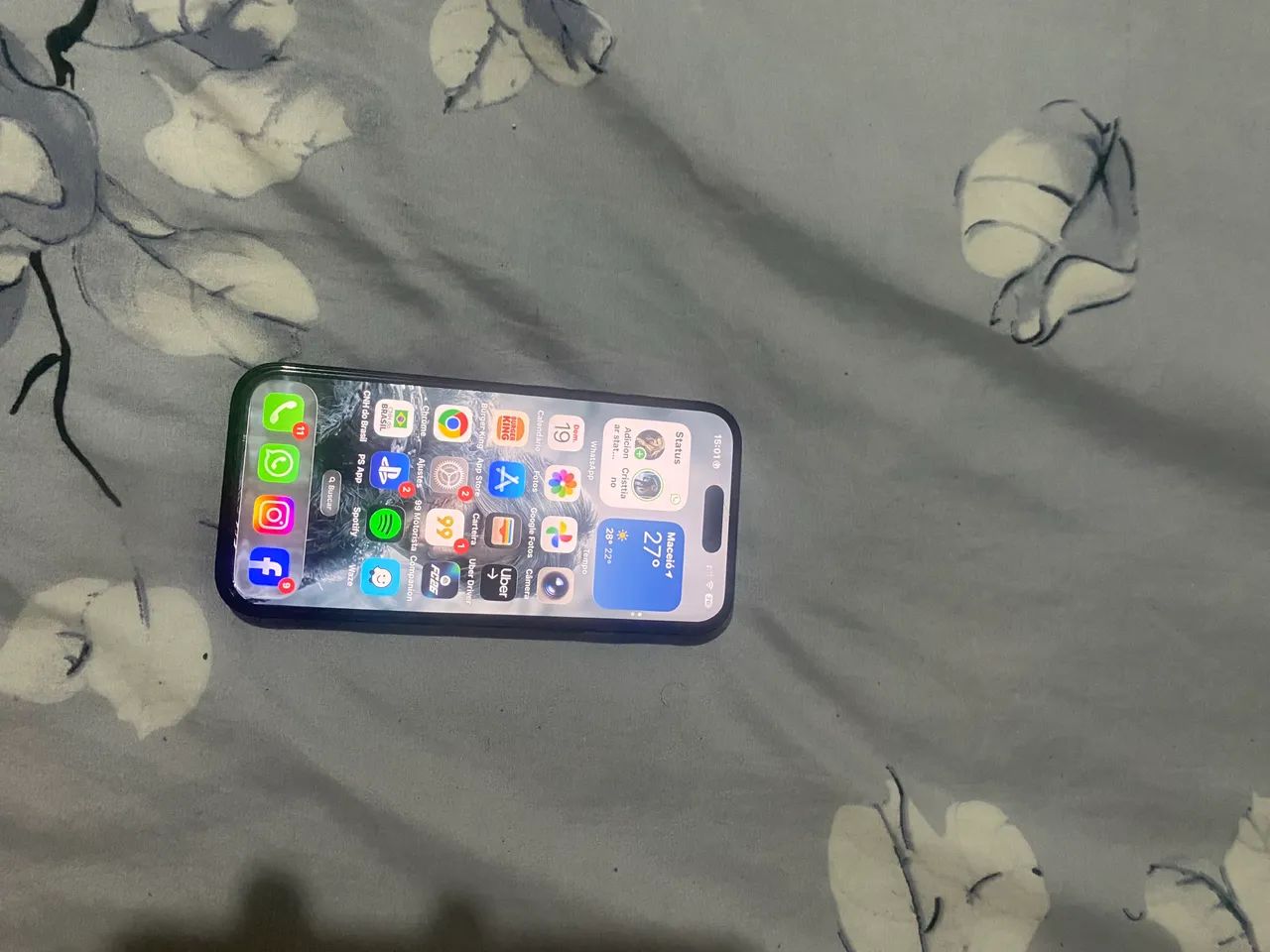 Vendo IPhone 15, 256GB, VERSÃO AMERICANA(SEM CHIP) - Foto 2