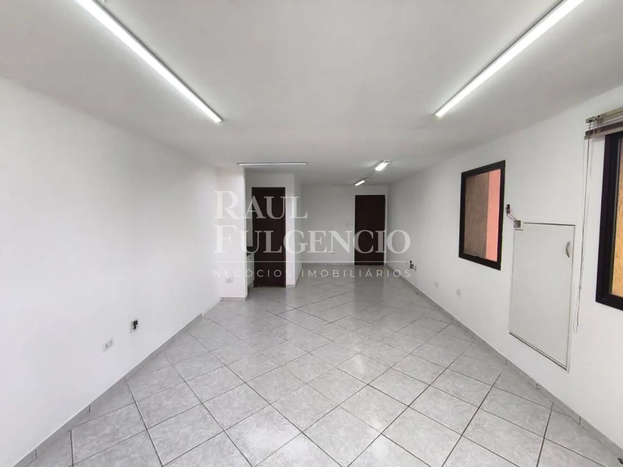 Sala Comercial para Locação no Edifício Oscar Fuganti no Centro de Londrina - Foto 4
