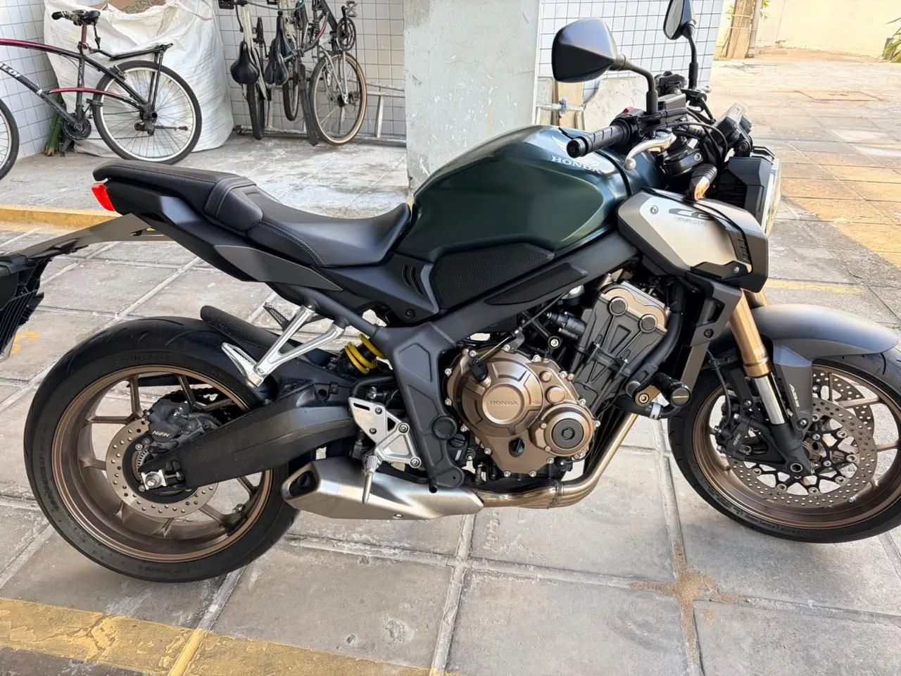 CB650r mais nova de Recife 