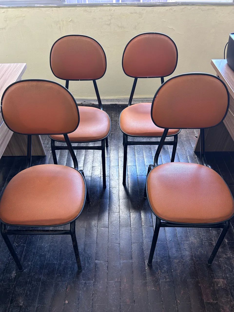 CADEIRAS SALA DE ESPERA ESCRITÓRIO 