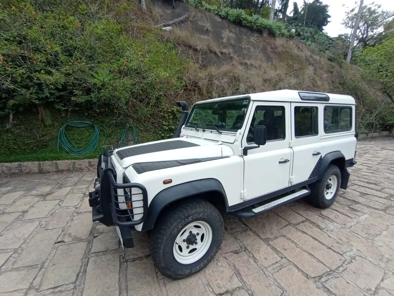 Land Rover Defender DEFENDER 110 TDI COUNTY SW DIESEL 2002