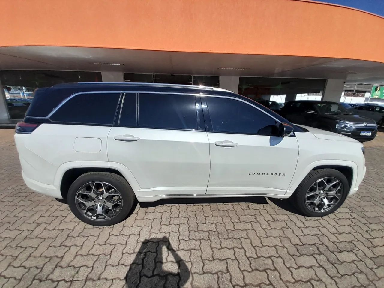 Jeep Commander Overland T270 1.3 TB Flex Aut., foto 2 de 12