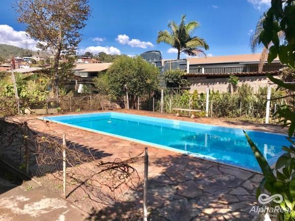 Casa com 5 quartos linear com piscina, campo de futebol, canil, horta - Foto 9