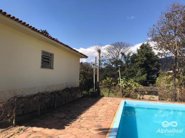 Casa com 5 quartos linear com piscina, campo de futebol, canil, horta - Foto 16