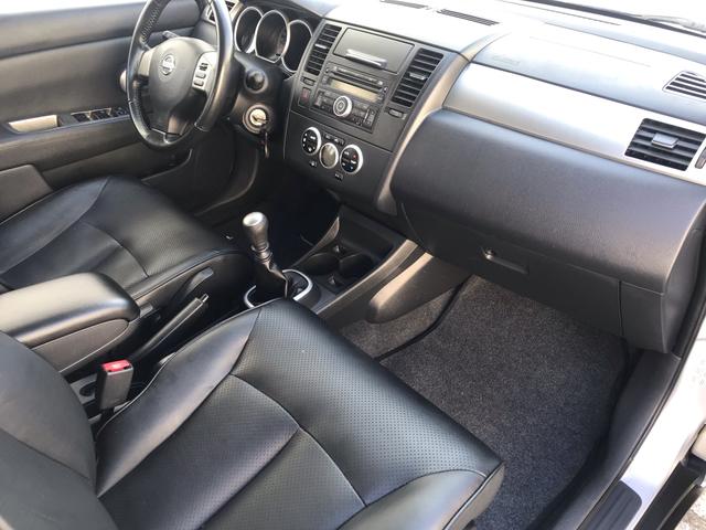 Nissan Tiida SL 1.8 2010/2011 Câmbio manual - Foto 8