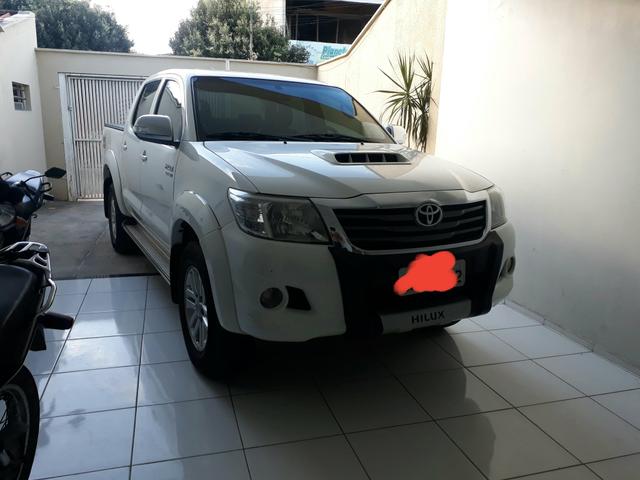Hilux completa 4x4 diesel com controle de estabilidade , ipva 2020 já pago - Foto 2