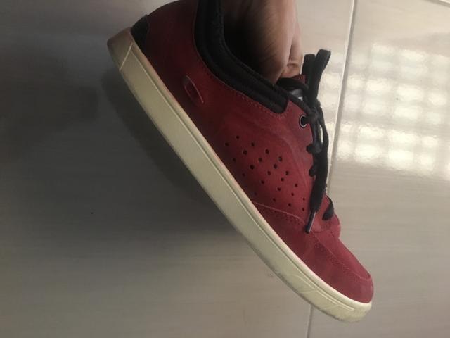 tenis oakley 100 reais