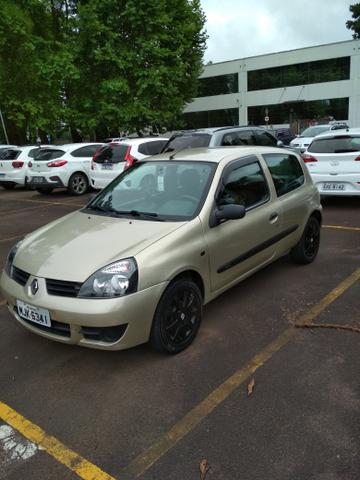 Clio 2011/2012 - R$11.000,00 - Financia