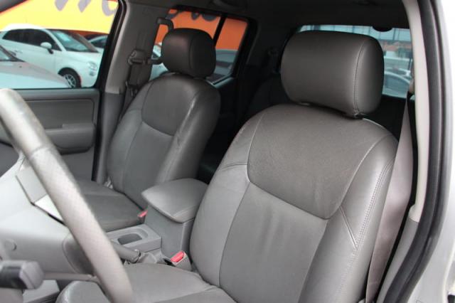 NISSAN FRONTIER SEL CD 4X4 2.5 TB DD AUT - Foto 15