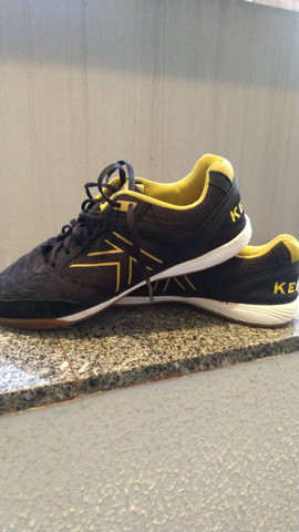 chuteira futsal profissional kelme