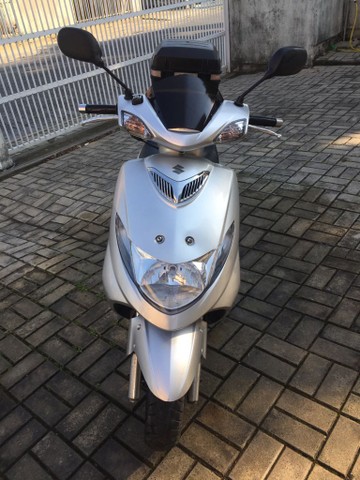 SUZUKI BURGMAN SCOOTER 125