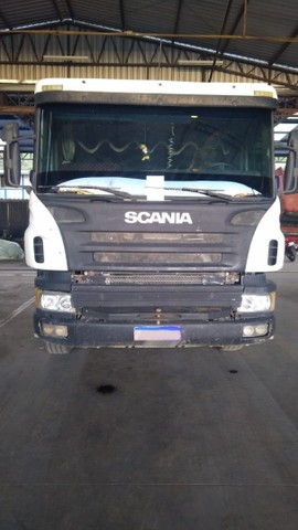 VENDO CAMINHÃO SCANIA P124 6×4 ANO 2006 R$120.000