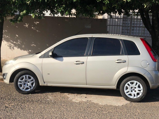 FORD FIESTA 2014 EM PERFEITO ESTADO.