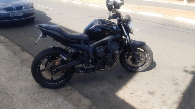 VENDO YAMAHA FAZER 600