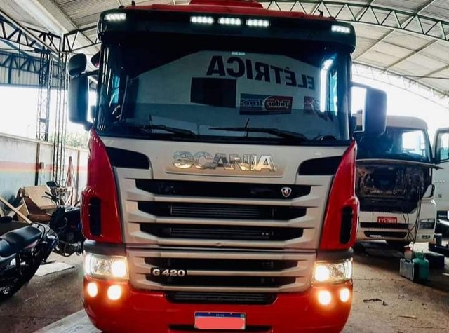 SCANIA CAMINHÃO BI CAÇAMBA 2018