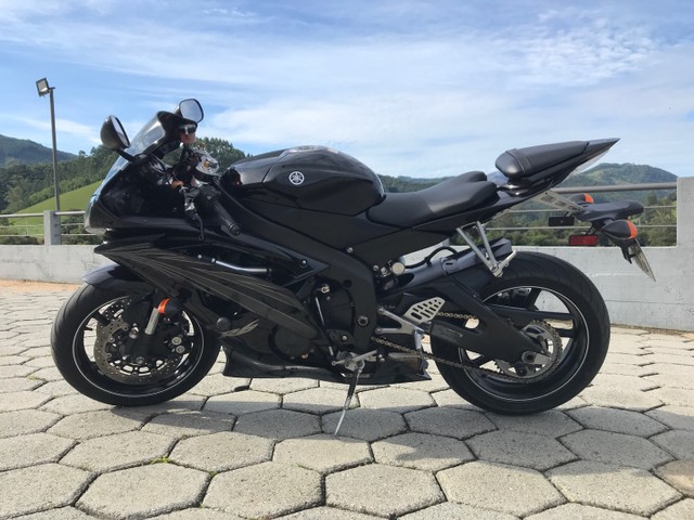 YAMAHA R6 2010