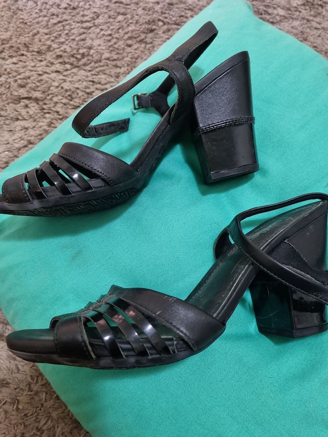 Sandália Usaflex nunca usada - Roupas e calçados - Jardim São Pedro, Porto  Alegre 1009707499 | OLX
