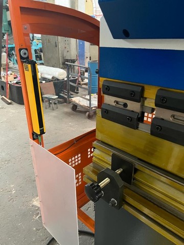 Prensa Viradeira Hidraulica Cn  - Foto 3