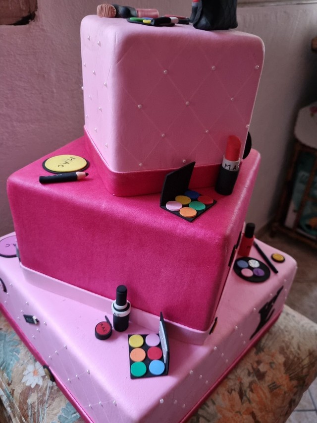 Caixa portátil para maquiagem infantil, rosa, bolo, espelho, caixa de  música, armazenamento de joias, família, presente de festa de aniversário -  AliExpress