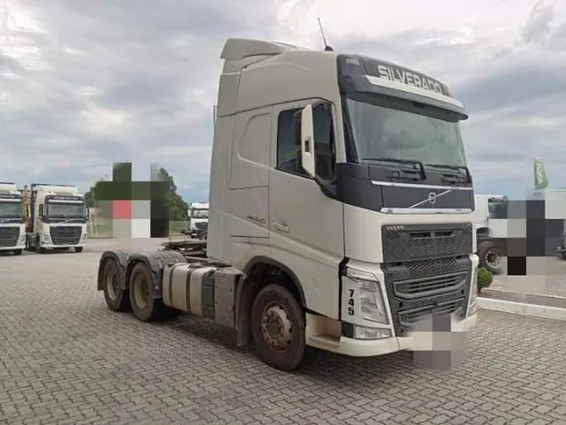 Caminhão Volvo FMX 500 8x4 2p (diesel) (e5) - 2022 - Campinas / SP