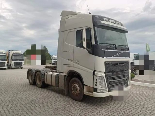 Caminhão Volvo FMX 500 8x4 2p (diesel) (e5) - 2021 - Campinas / SP