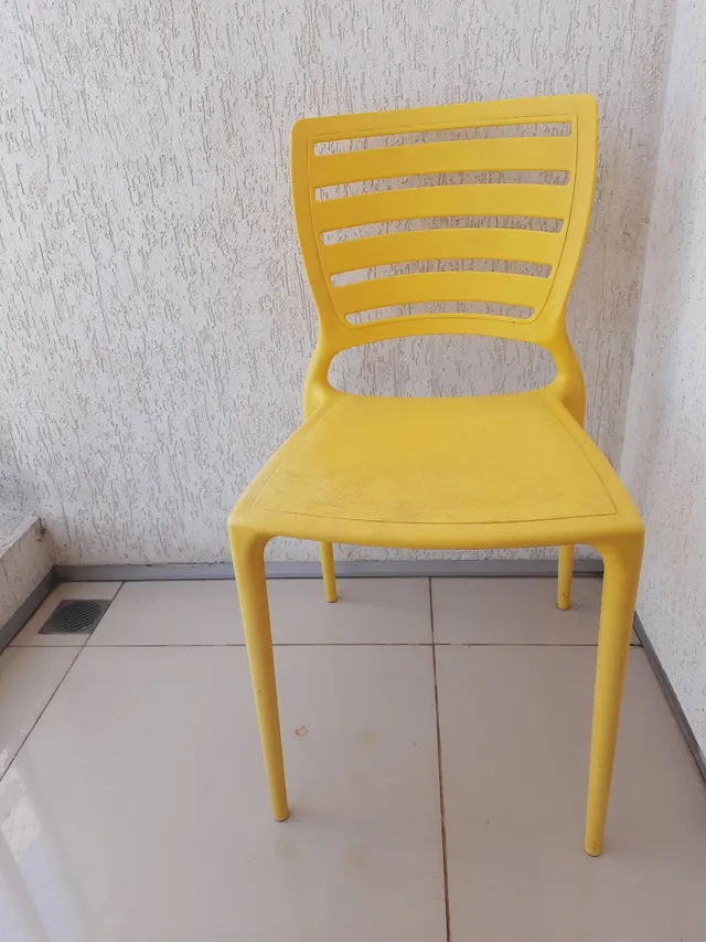 Cadeira Tramontina Vanda Amarela