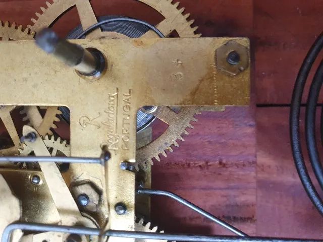 relógio reguladora, 2 furos, medidas 64 x 31 x 15 cm - Foto 5