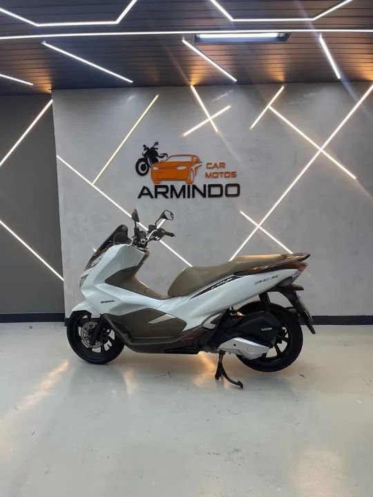 Honda PCX 150 DLX - Ano 2021 - 19 mil km  - Foto 2