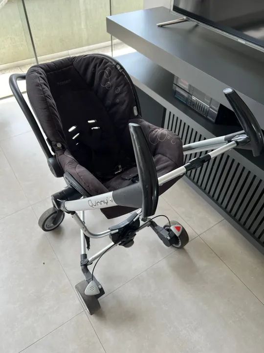 Carrinho + Bebê conforto + Base Bebê conforto Quinny - Foto 6