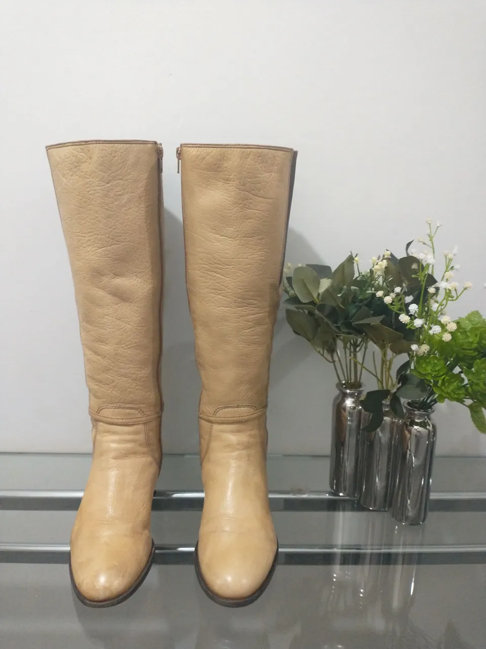 Bota Feminina Dumond, couro legítimo Bege Número: 37 R$. 150,