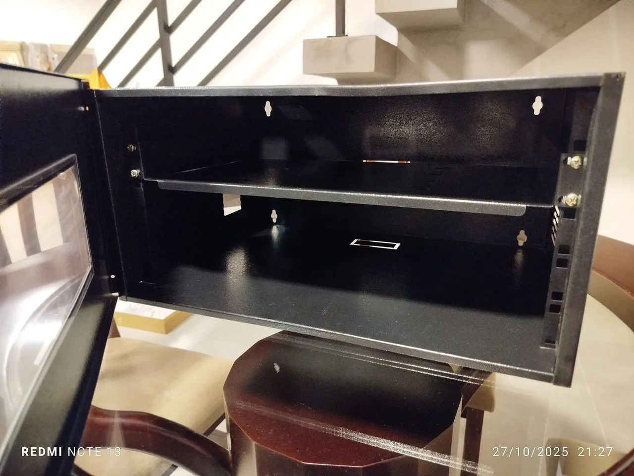 VENDO RACK DE REDE COM 1 PRATELEIRA REGILÁVEL - Foto 3