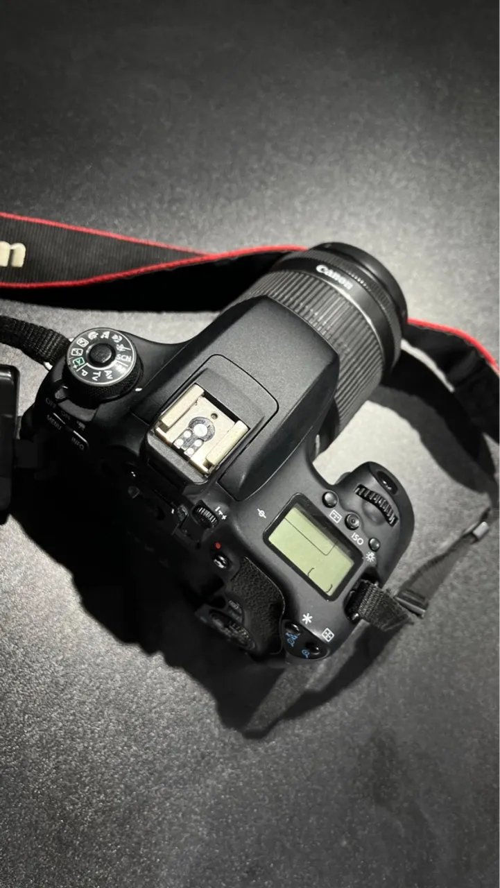 Câmera Canon T6s DSLR com lente