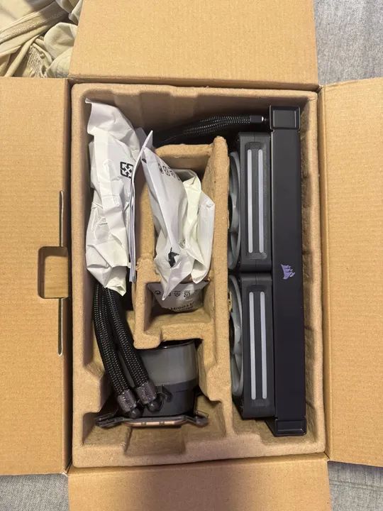 VENDO WATER COOLER CORSAIR NOVO - Foto 4