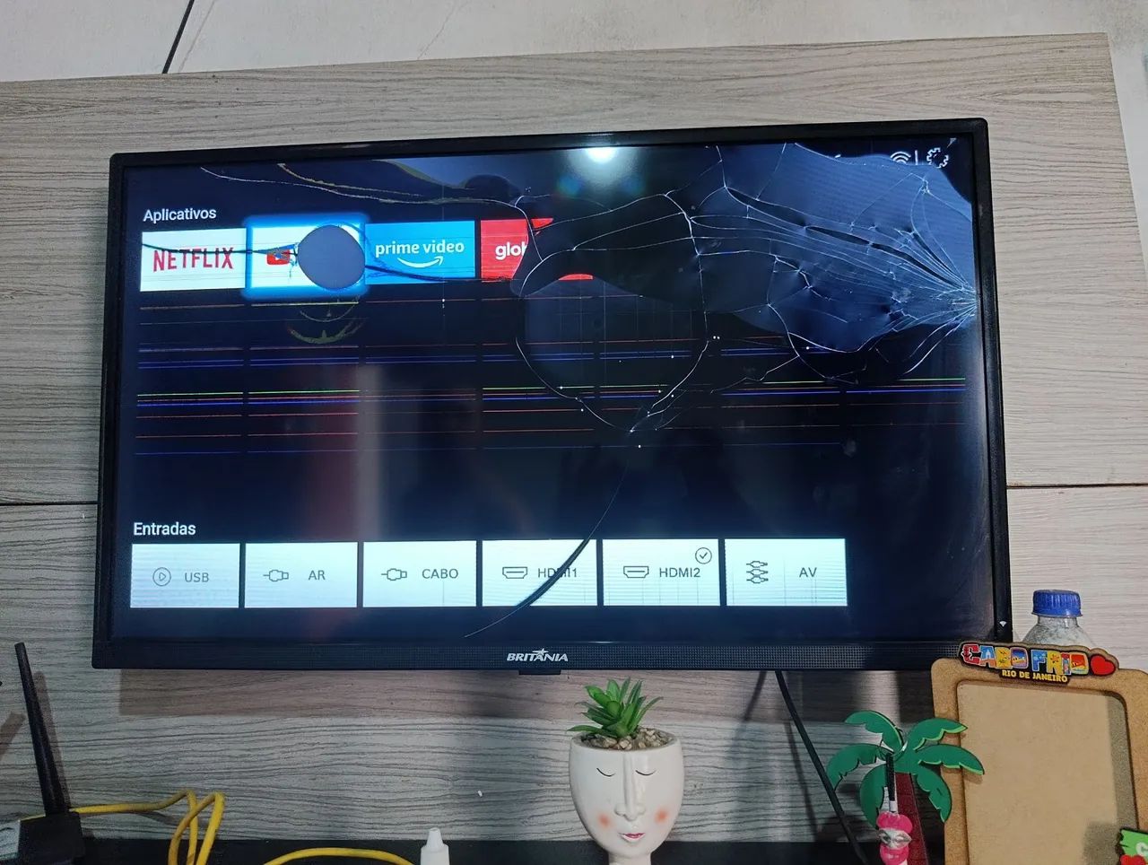 Britânia 32-inch Smart TV64308565348609120