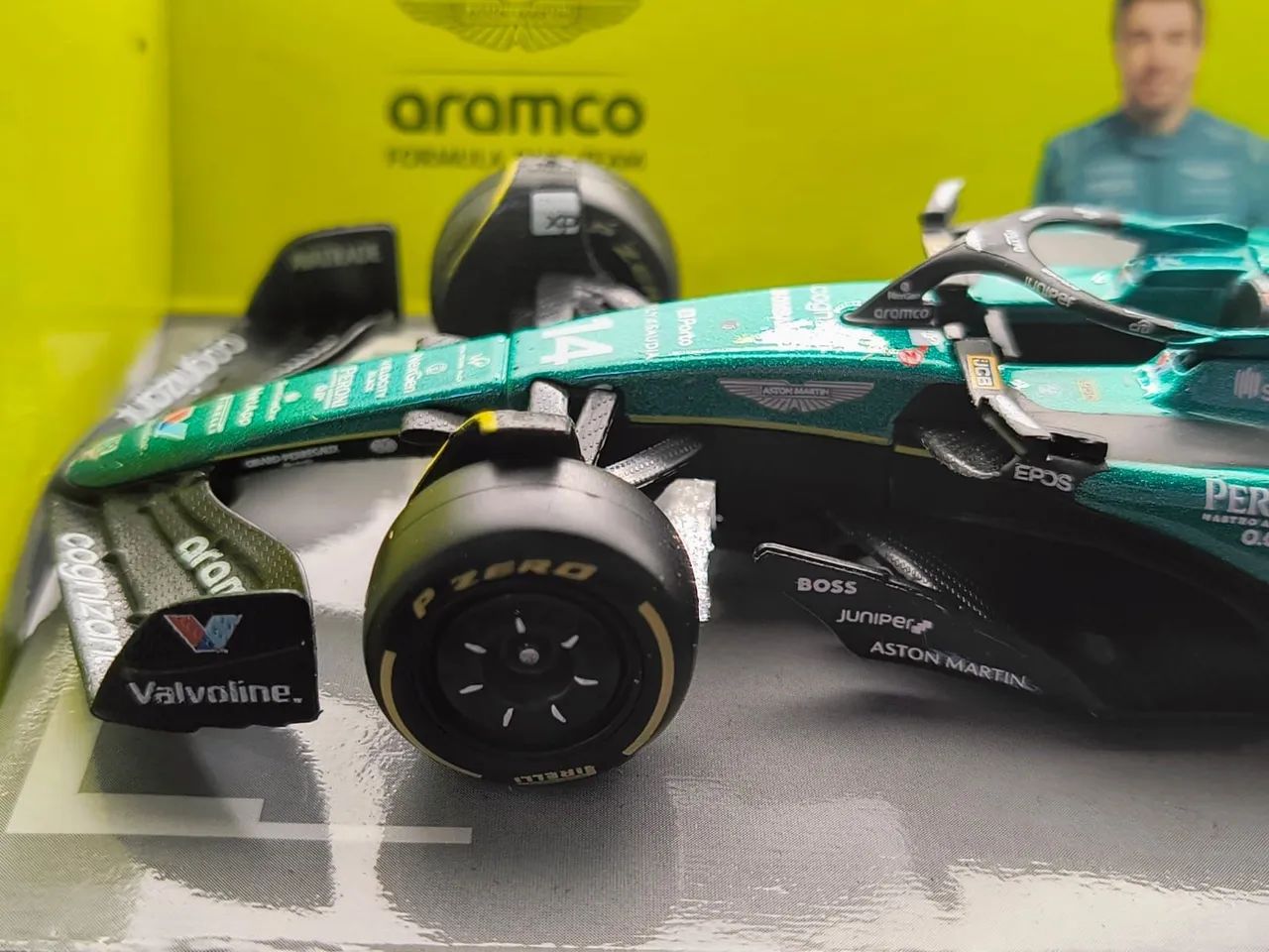 Formula 1 Aston Martin Fernando Alonso - Escala 1/43 - Foto 2