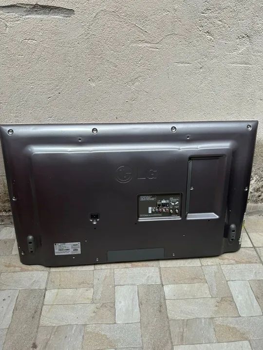 TV LG modelo 42lb 6500  polegadas funcionando tela trincada - Foto 5