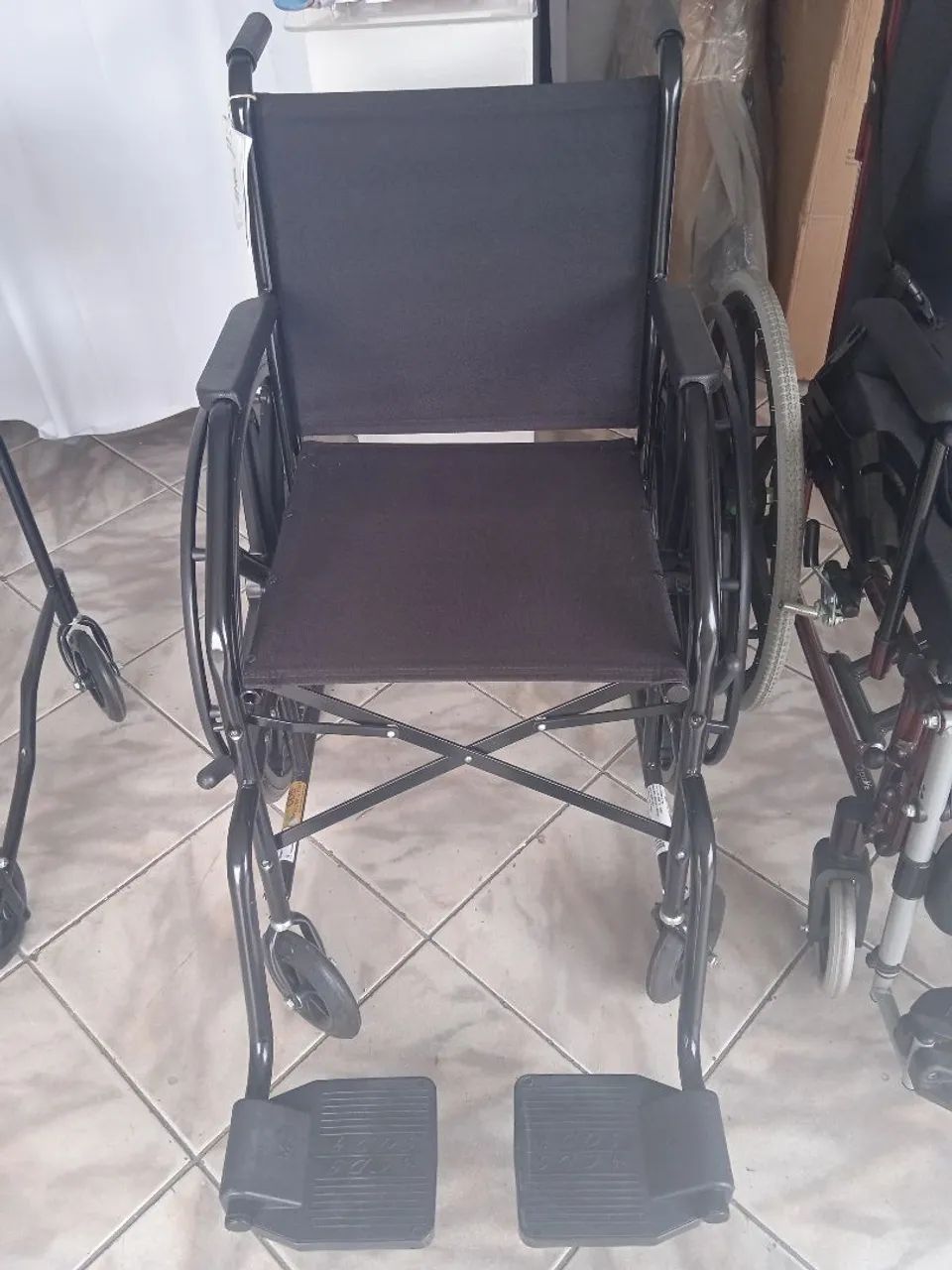 Cadeira de rodas dobrável