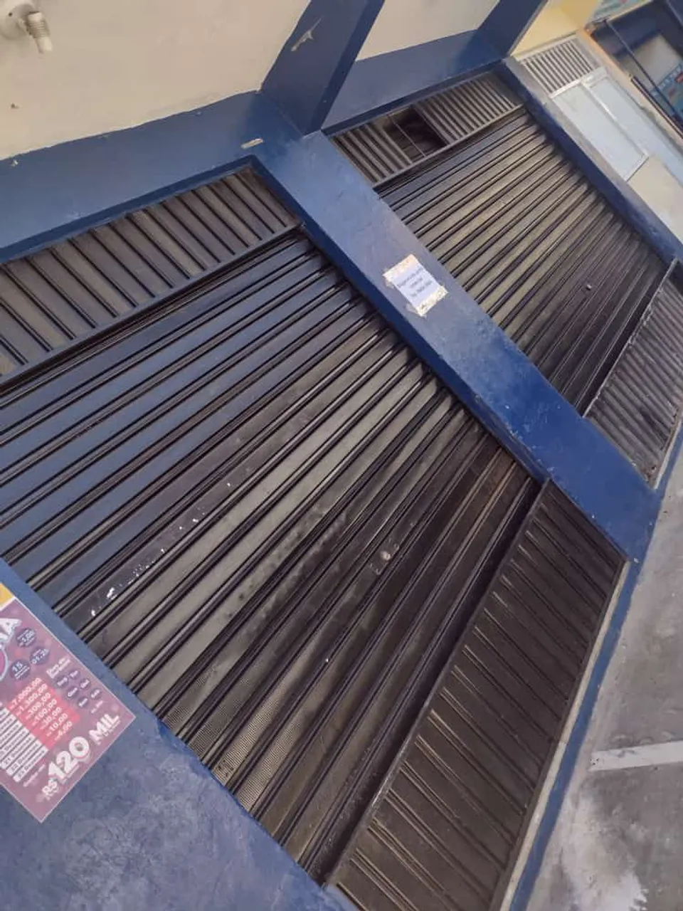 Aluga-se ponto comercial