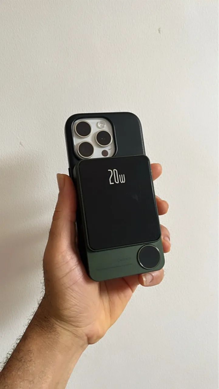 O carregador Powe Bank PD 20w com carregamento Magsafe  - Foto 6