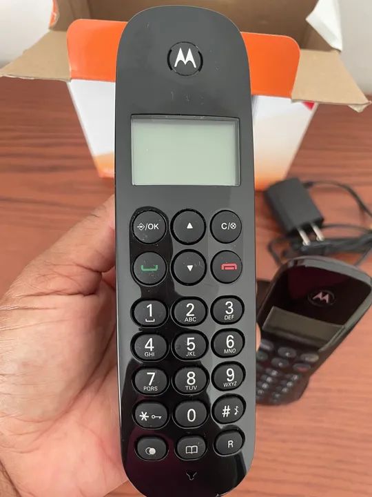 Vendo telefone s/ fio semi novo R$ 80