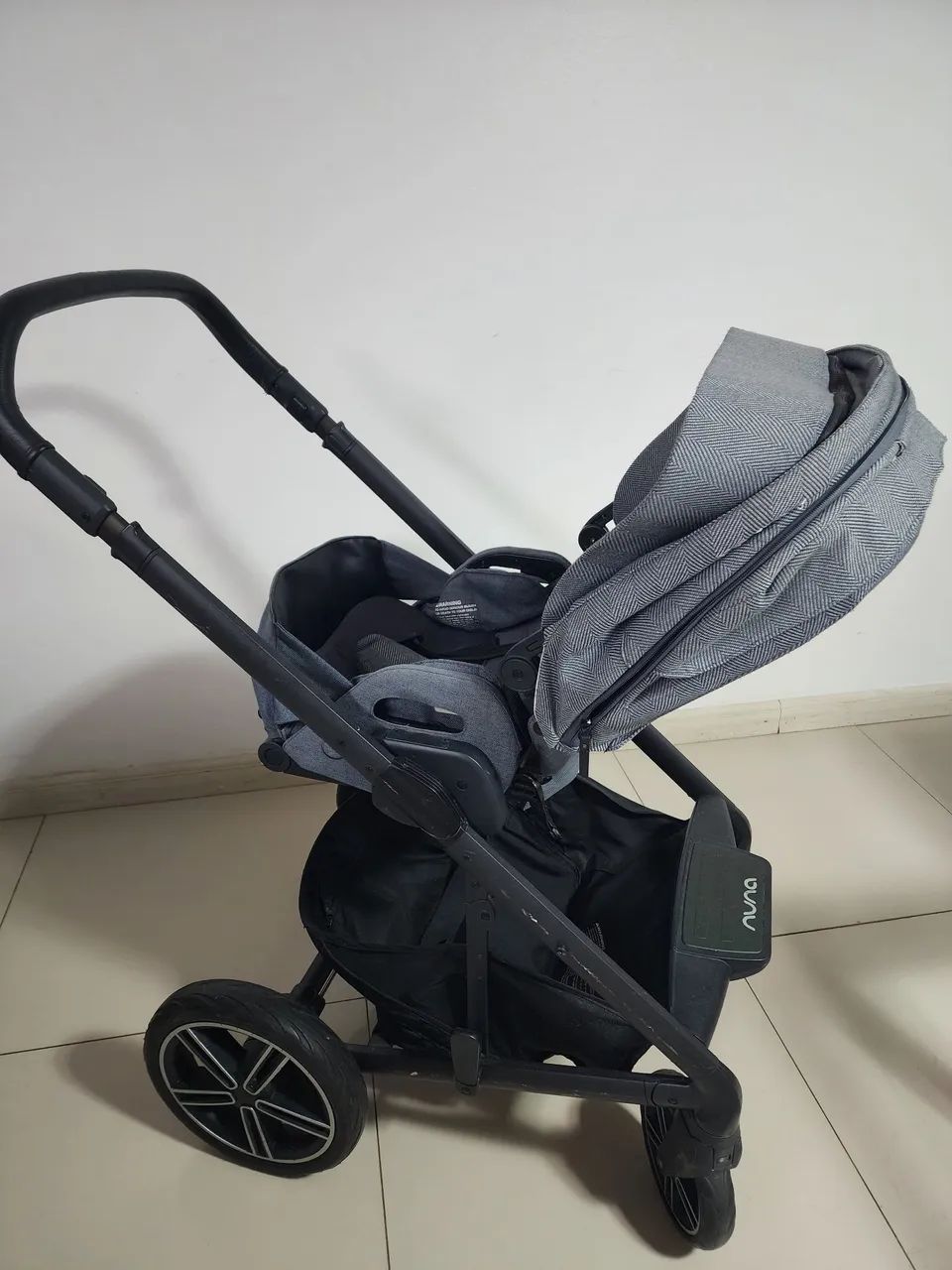 Carrinho de bebê mais bebê conforto nuna - Foto 3