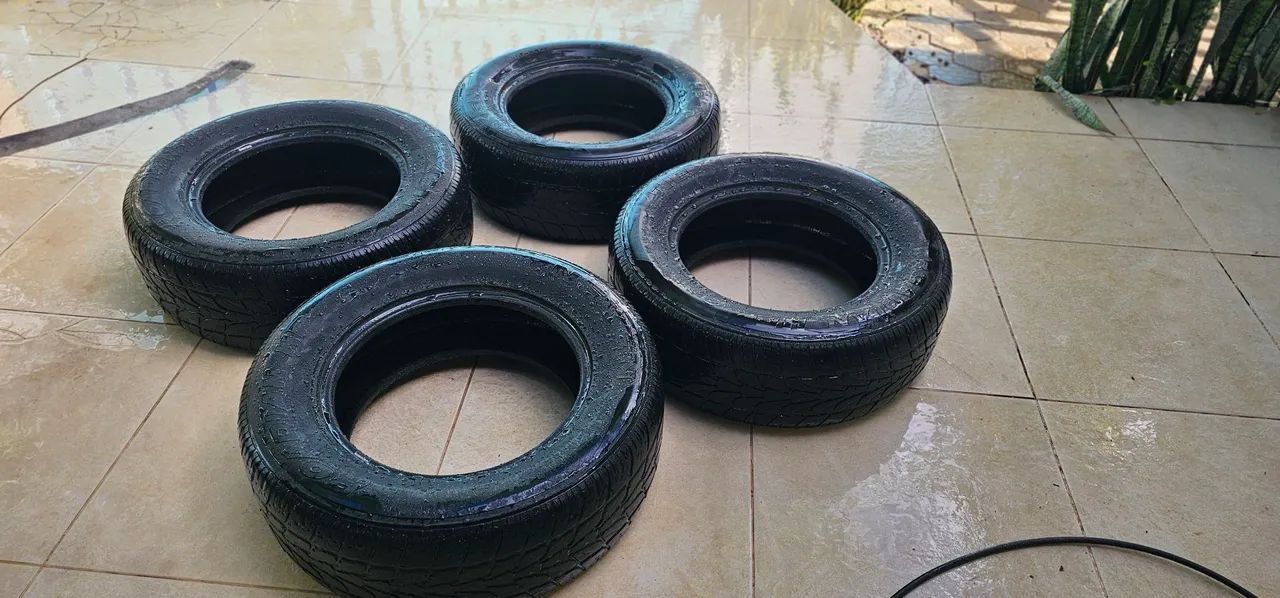 4 pneus 255/65 r17 ainda em bom estado pra  uso - Foto 3