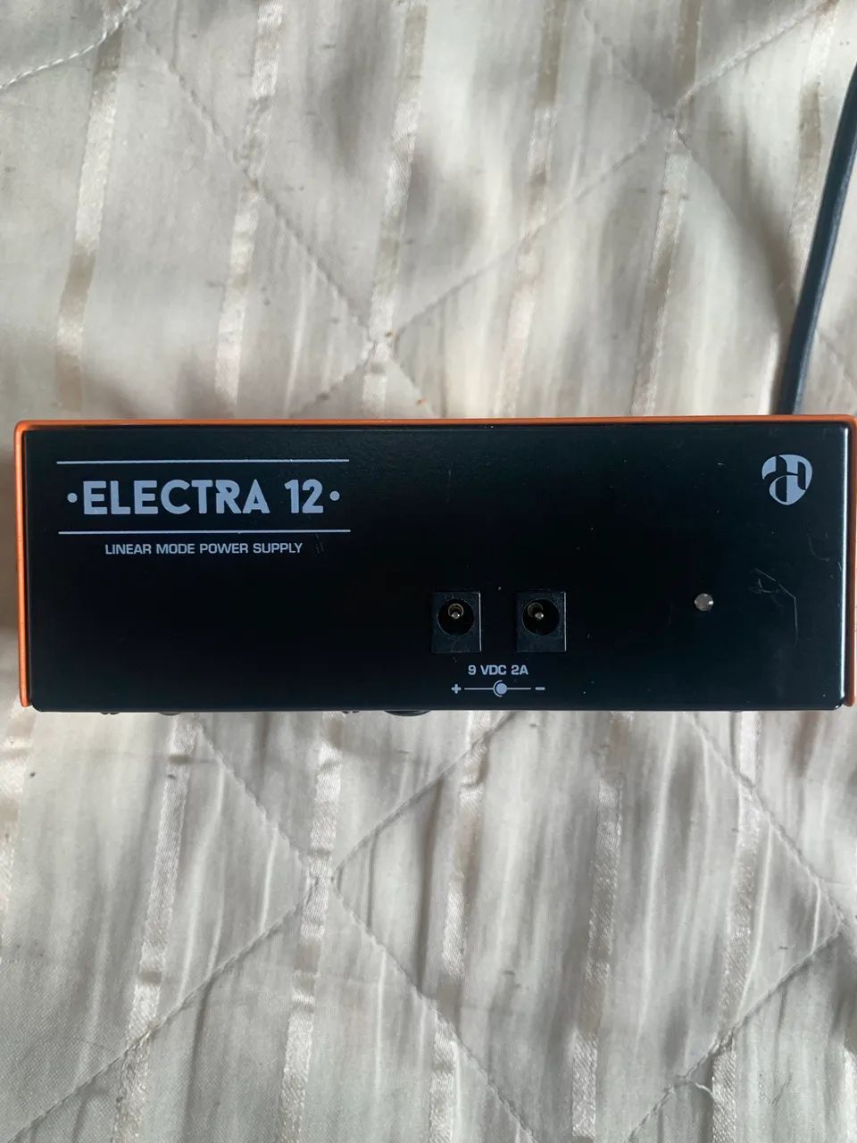 Fonte Electra 12 para pedais 
