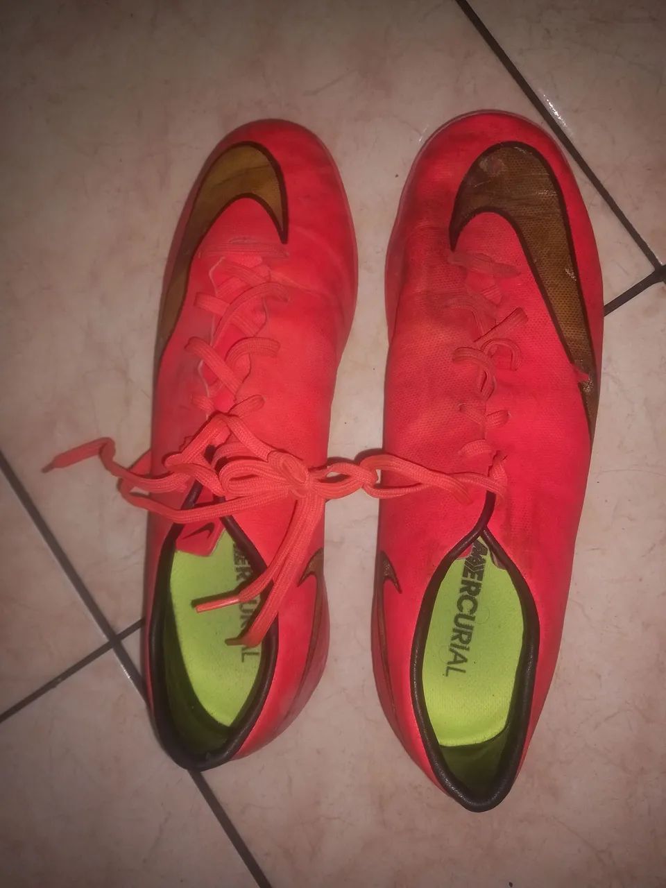 Chuteiras Nike Mercurial  futsal tamanho 43 forma normal usada