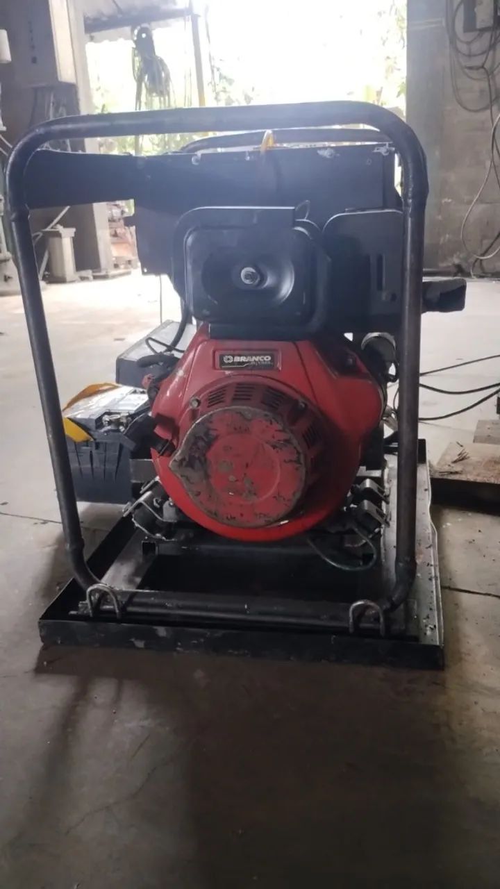 Gerador Branco 8Kva Diesel Partida Elétrica - Foto 2