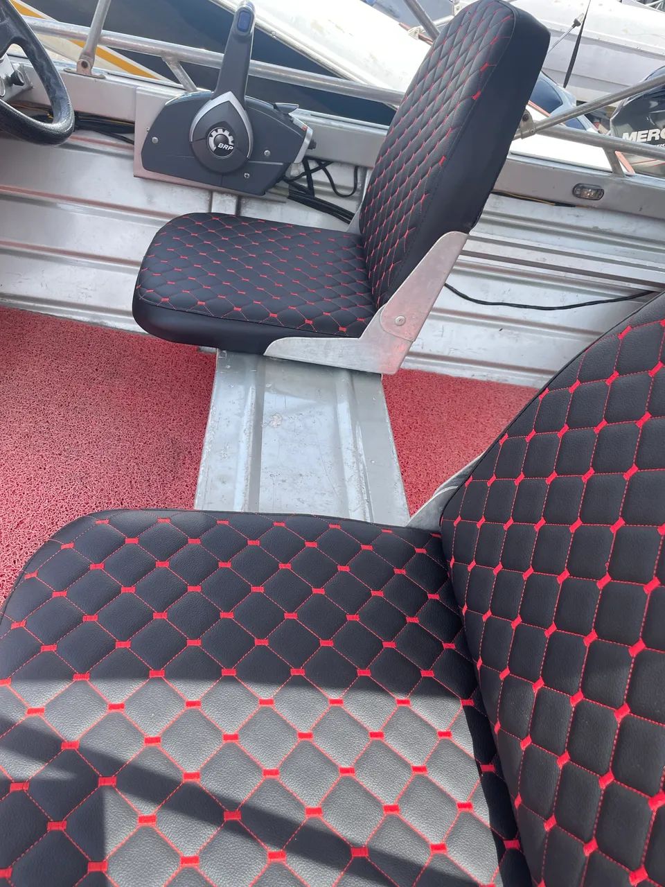LANCHA DE ALUMÍNIO CASCO SOLDADO