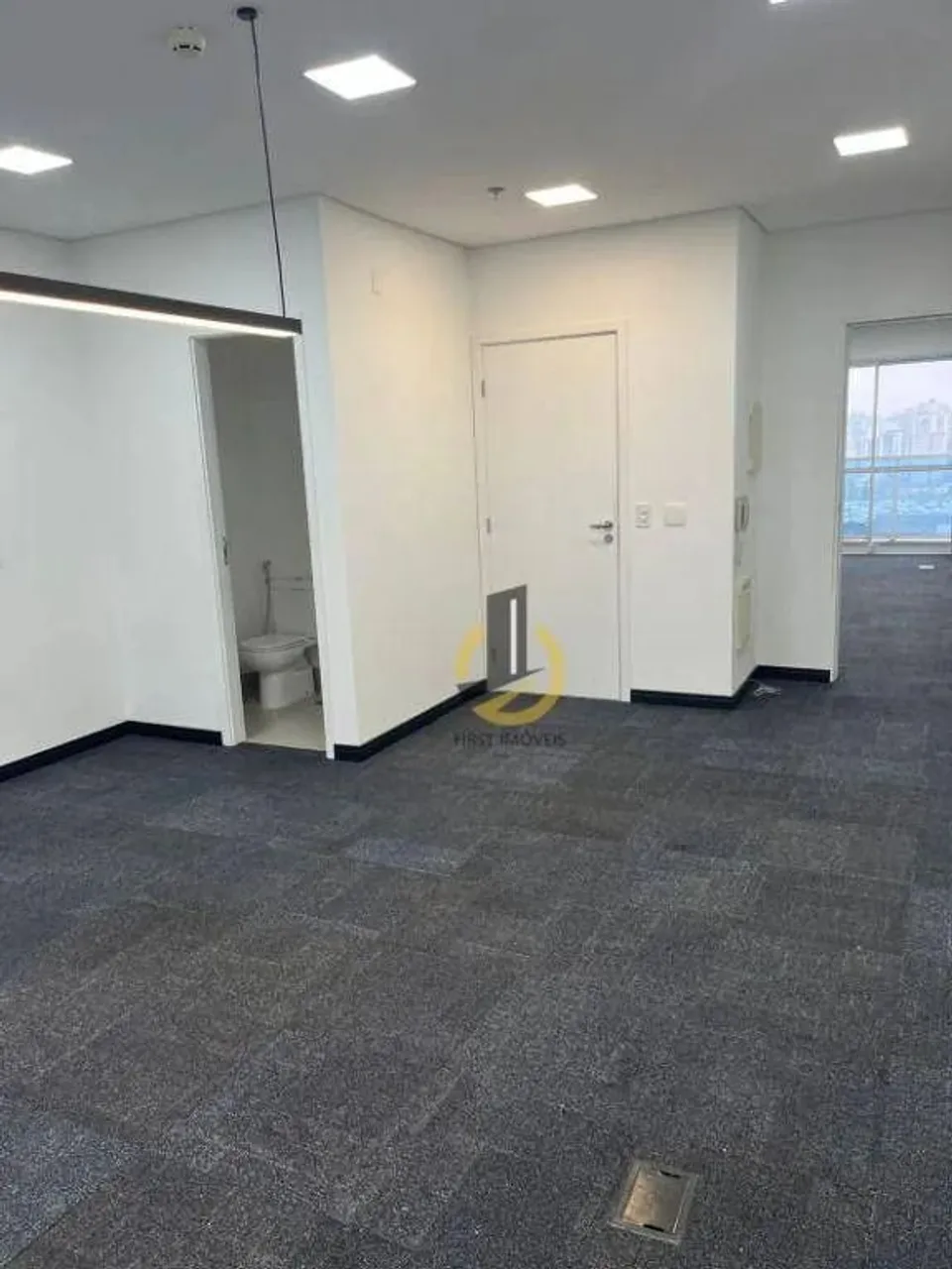 Sala comercial para venda ou locação no Condomínio Helbor Trilogy Home & Office - 75,89m²