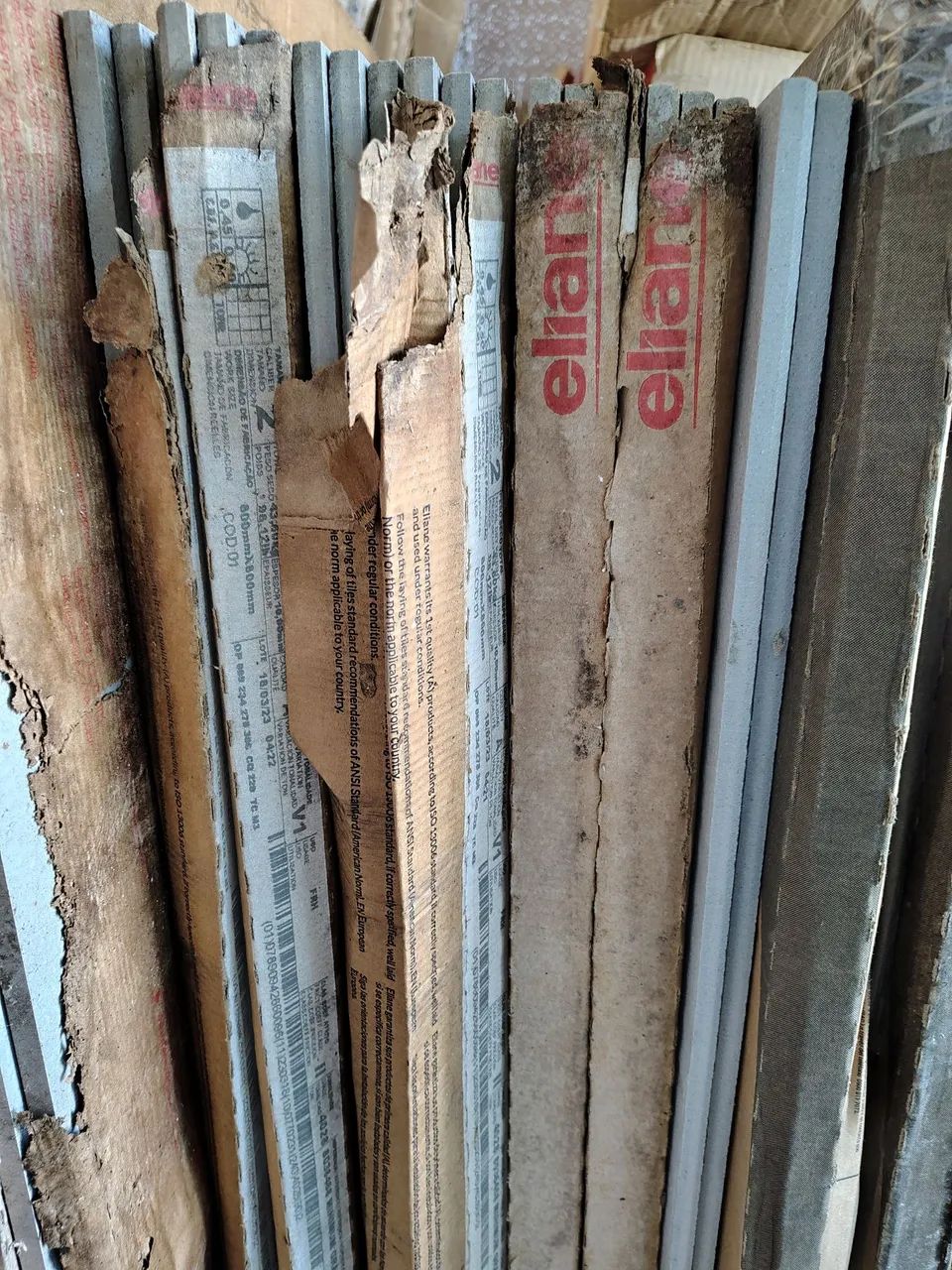 Porcelanato mínimo grafite externo 80x80 Eliane  - Foto 4