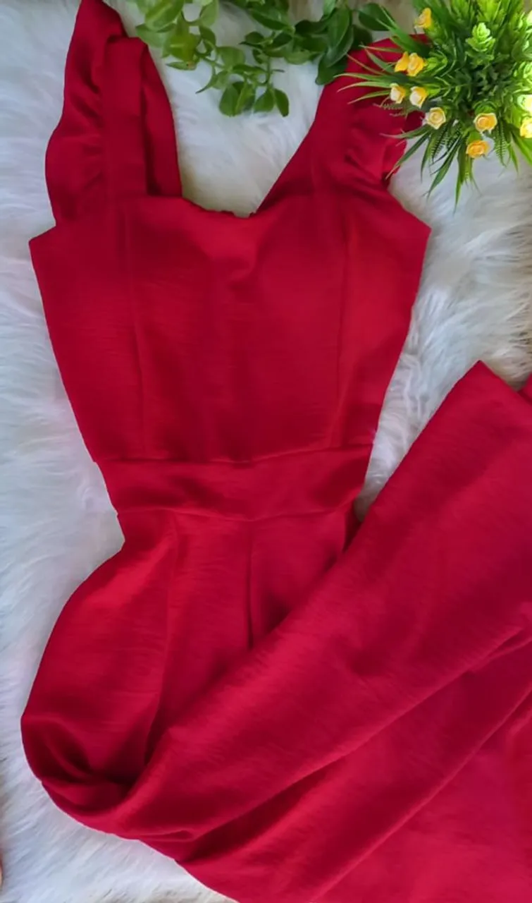 Macacão Vermelho Elegante