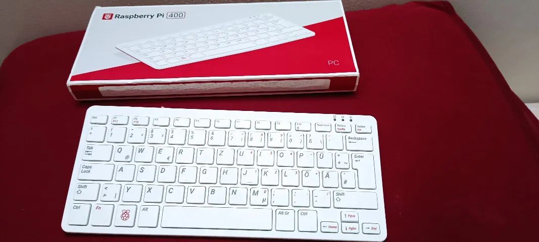 Raspberry Pi400 Quad-core de 64 bits 4 GB de RAM WiFi display 4K Pi 400 Fonte e cabos